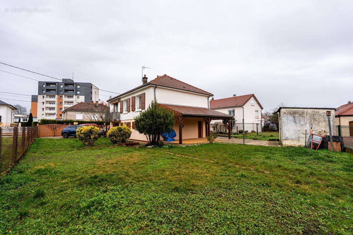 Maison à VARENNES-VAUZELLES