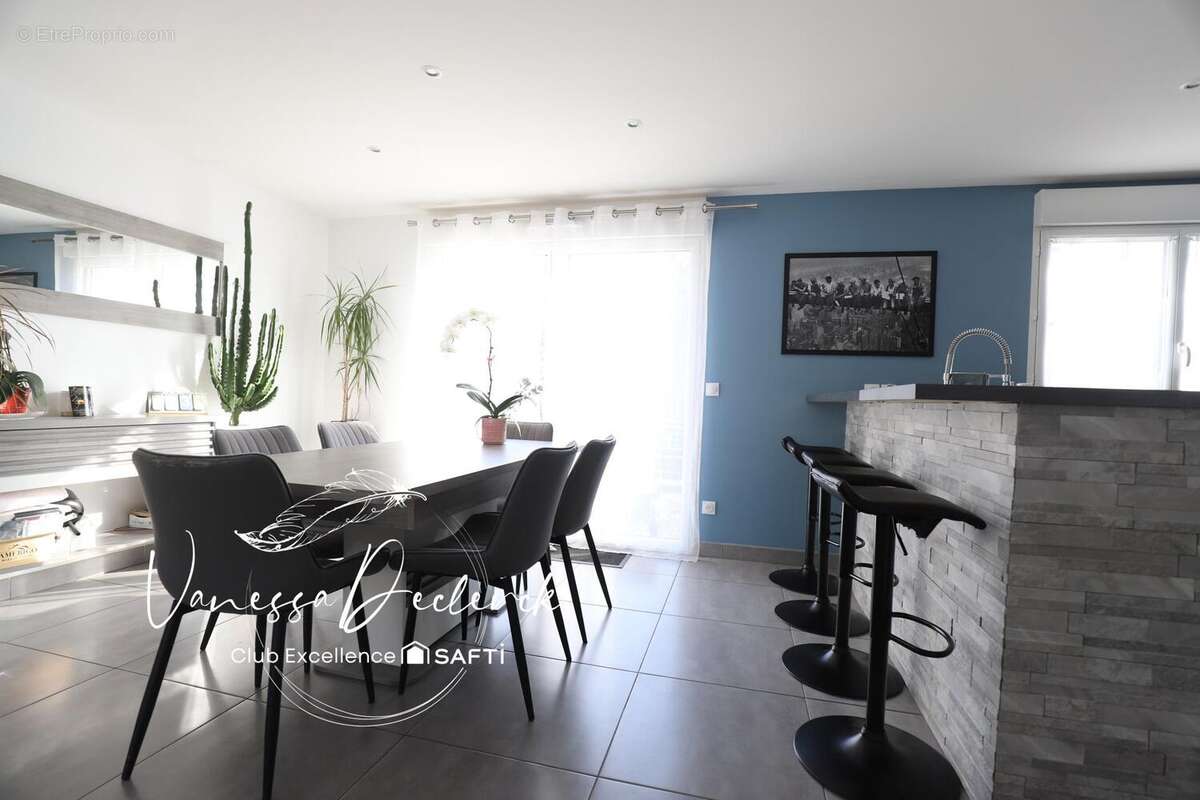 Photo 7 - Maison à LE VAL-SAINT-GERMAIN