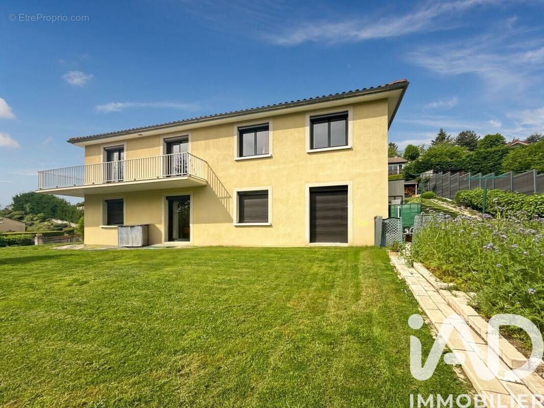Photo 1 - Maison à SAINT-GENEST-LERPT