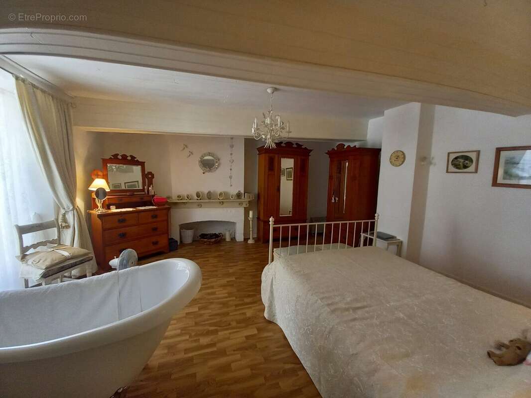 Maison à CASTILLONNES