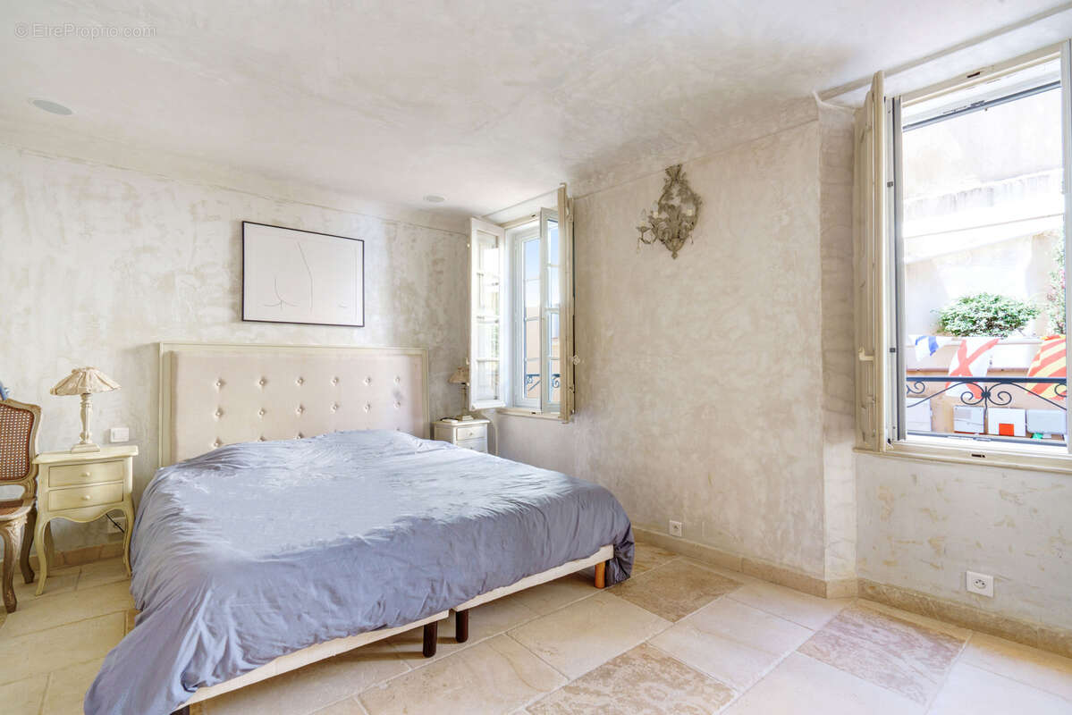 Appartement à SAINT-TROPEZ