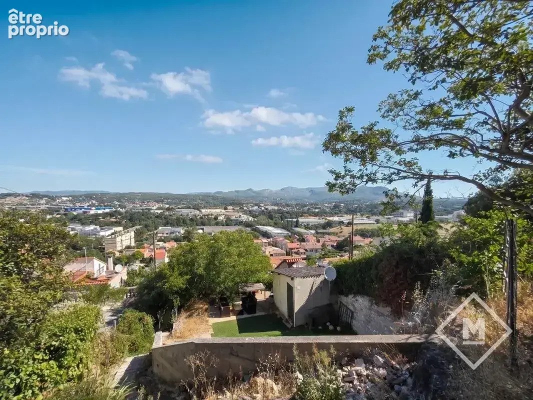 Maison au calme à Marseille 11ème - Terrain de 680m² et Garage Double - photo 19