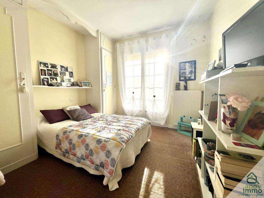 Maison à FONTAINE-LE-COMTE