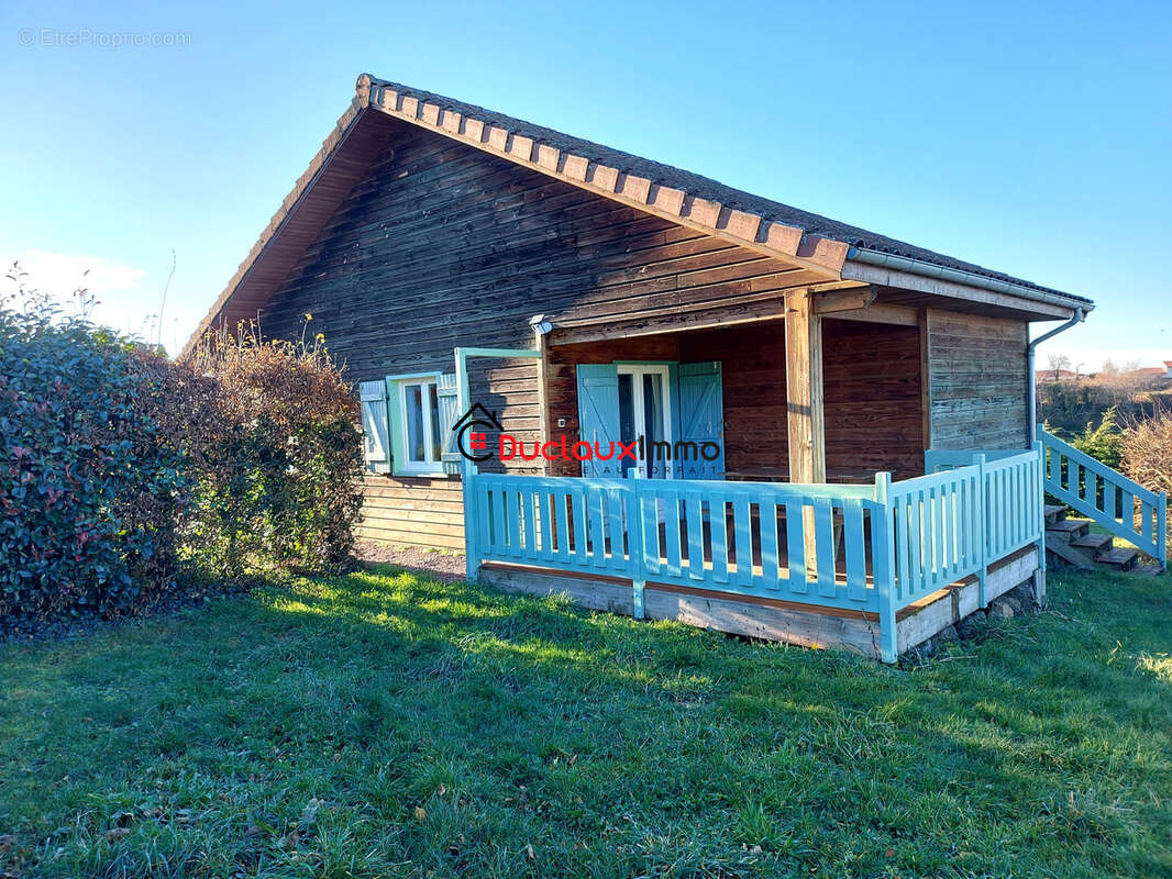 Maison à SAINT-MAMET-LA-SALVETAT