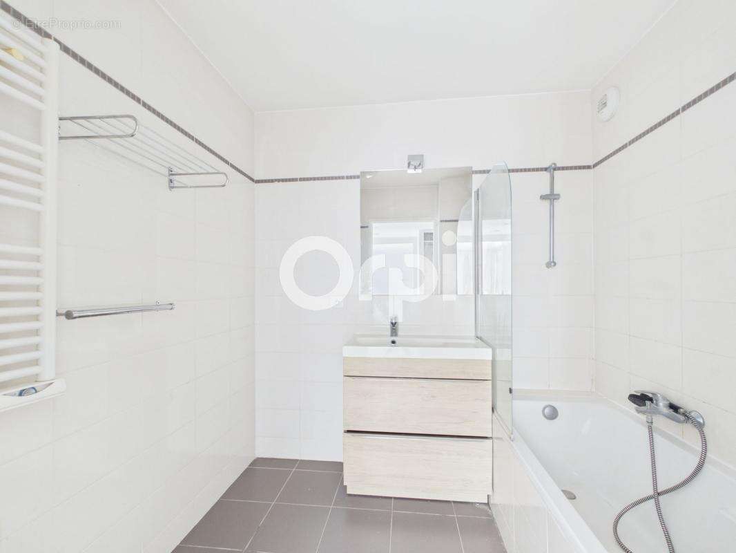 Appartement à MANDELIEU-LA-NAPOULE