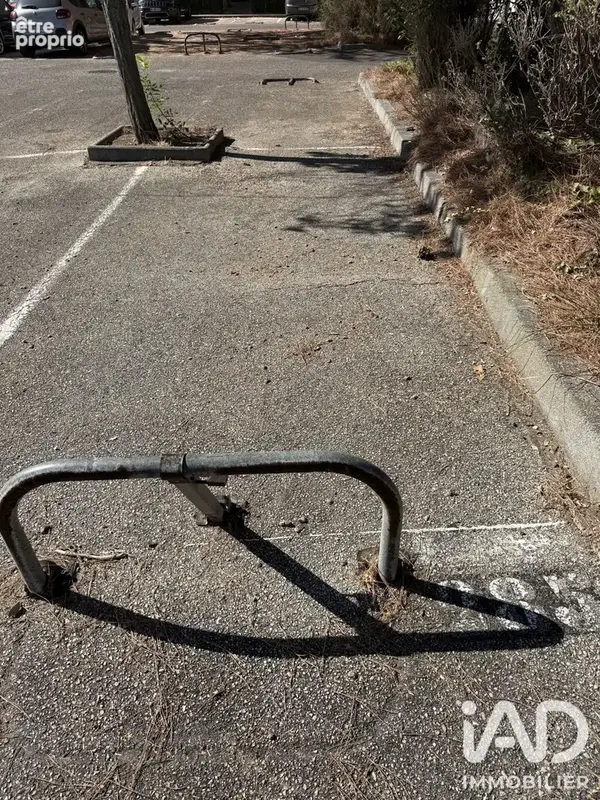 Photo 1 - Parking à LE LAVANDOU