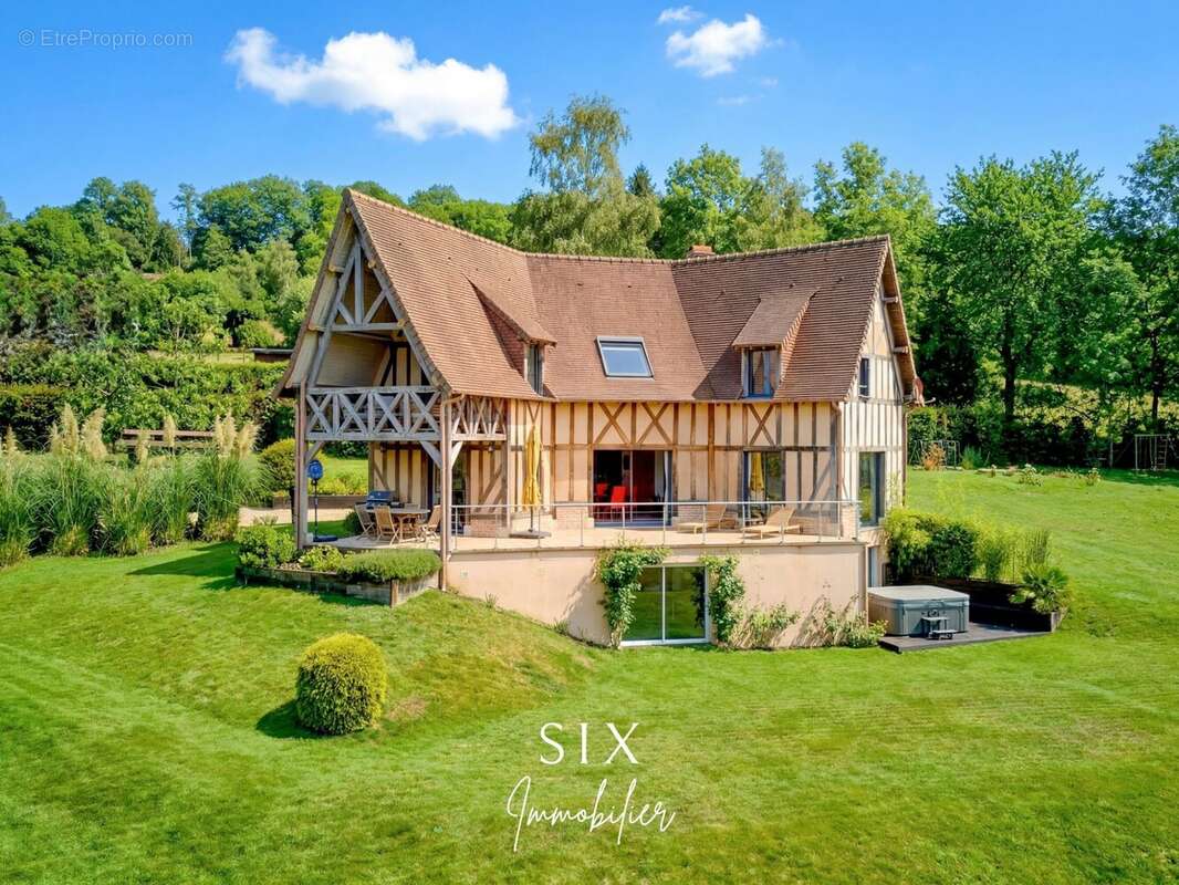 Maison à PONT-L'EVEQUE