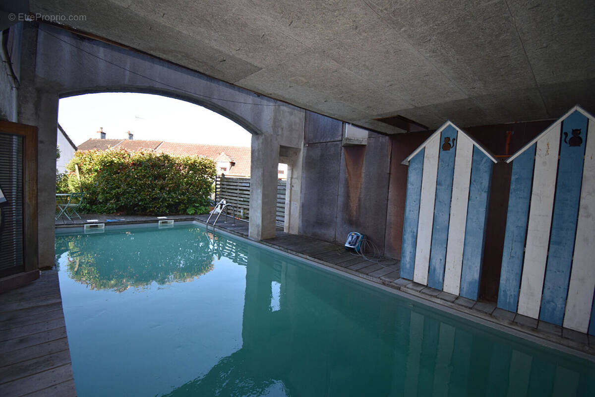 Maison à VARENNES-VAUZELLES