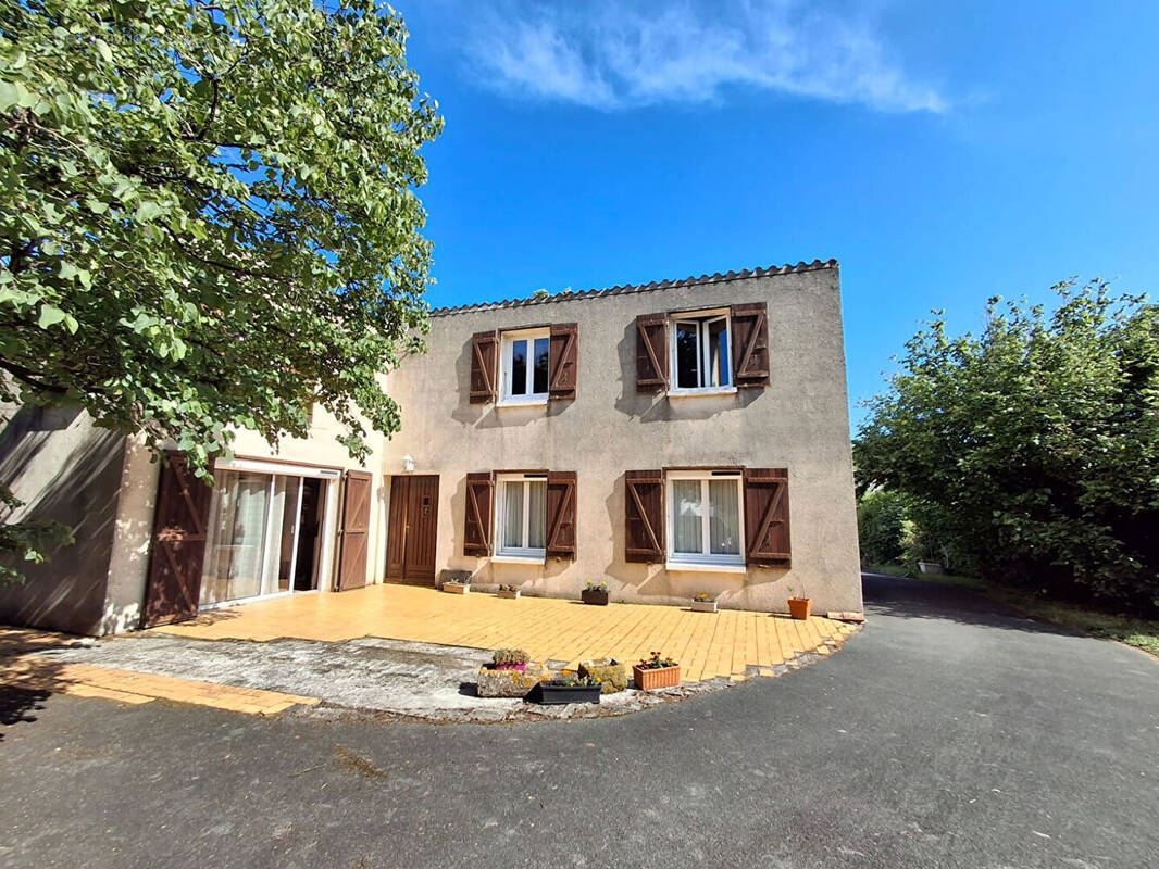 Maison à SALLES-SUR-MER