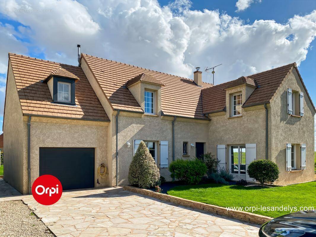 Maison à SAINT-CLAIR-SUR-EPTE