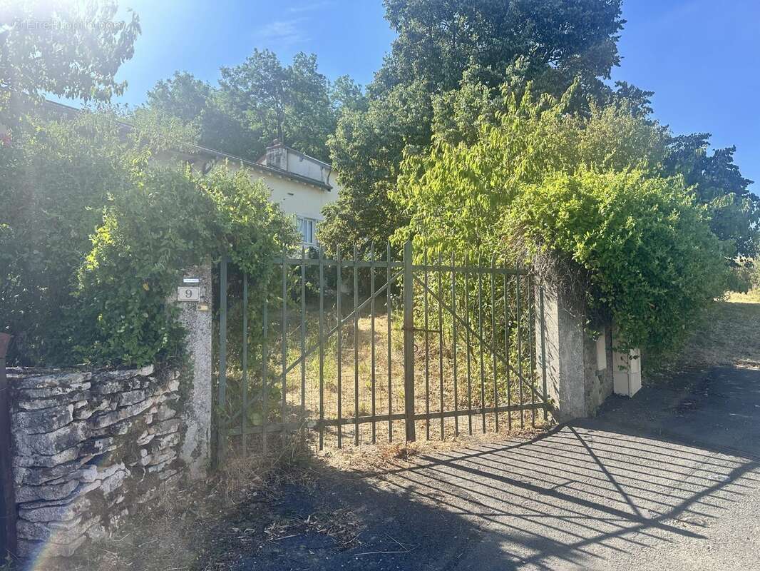 Maison 83 m² à Charbonnieres  - photo 2