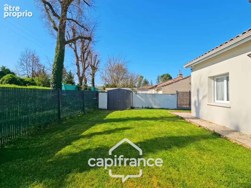 Maison de plain pied construite 2019, 3 chambres, jardin, garage, lumineuse, secteur calme, accès du jardin à la voie verte - photo 12