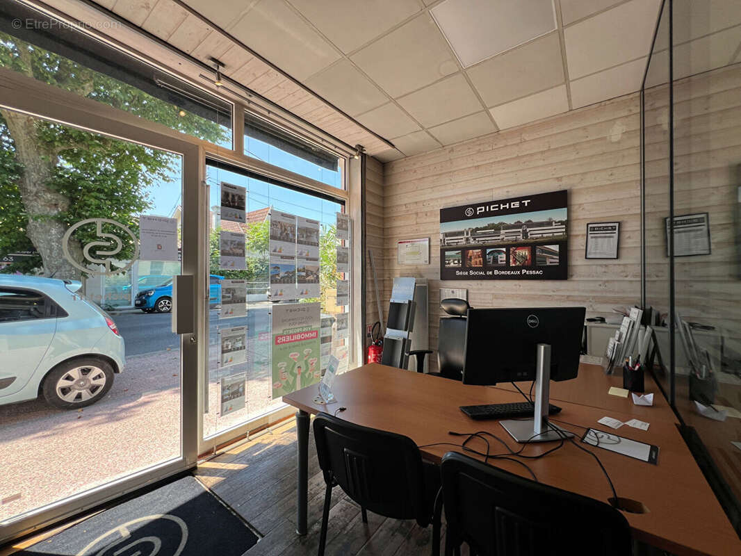 Commerce à ANDERNOS-LES-BAINS