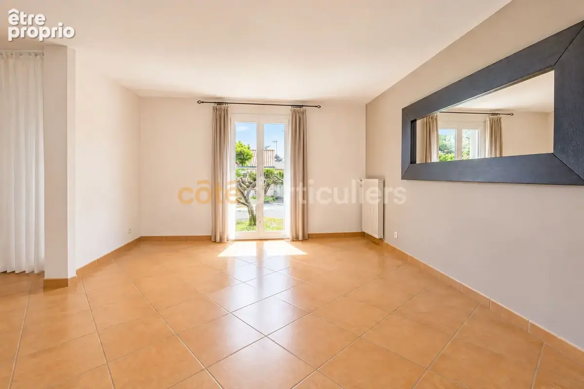Maison familiale 160m² -- 4 chambres -- Jardin -- garage -- La Limouzinière -- Proche commodités - photo 2