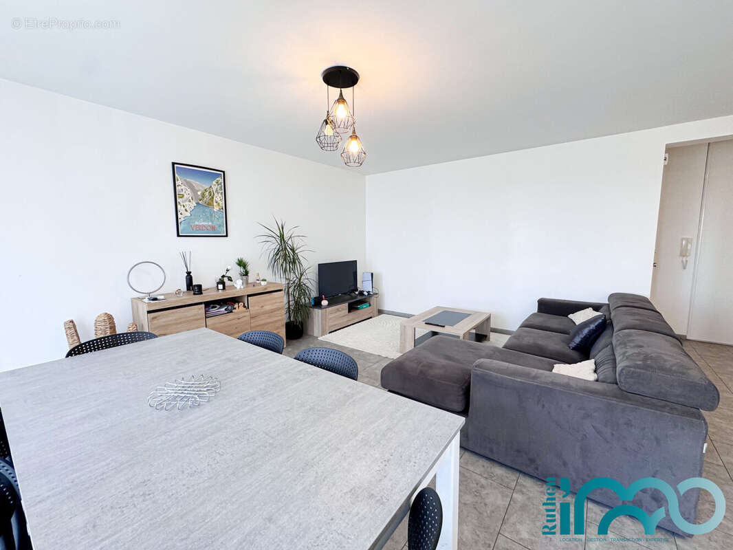 Appartement 62 m² à Rodez  - photo 3
