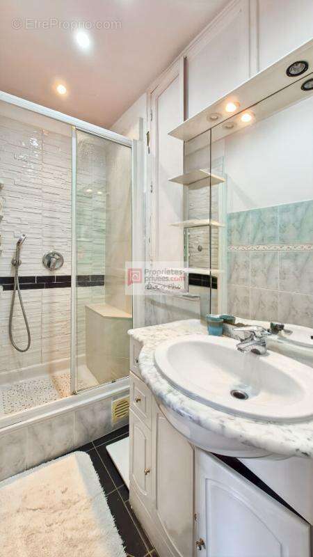 Maison 5 pièces - véranda orientée sud - Ville d'Avray - photo 9