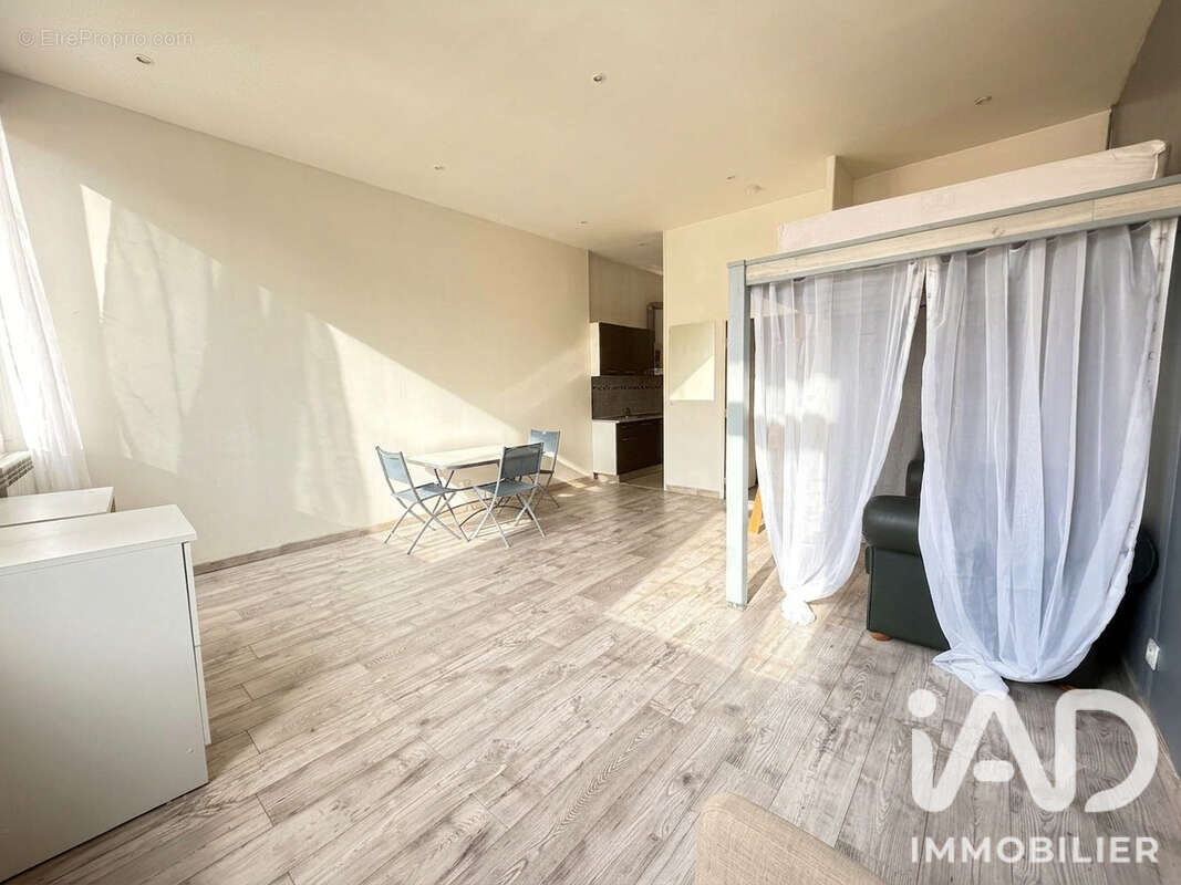 Appartement 37 m² à Arpajon  - photo 2