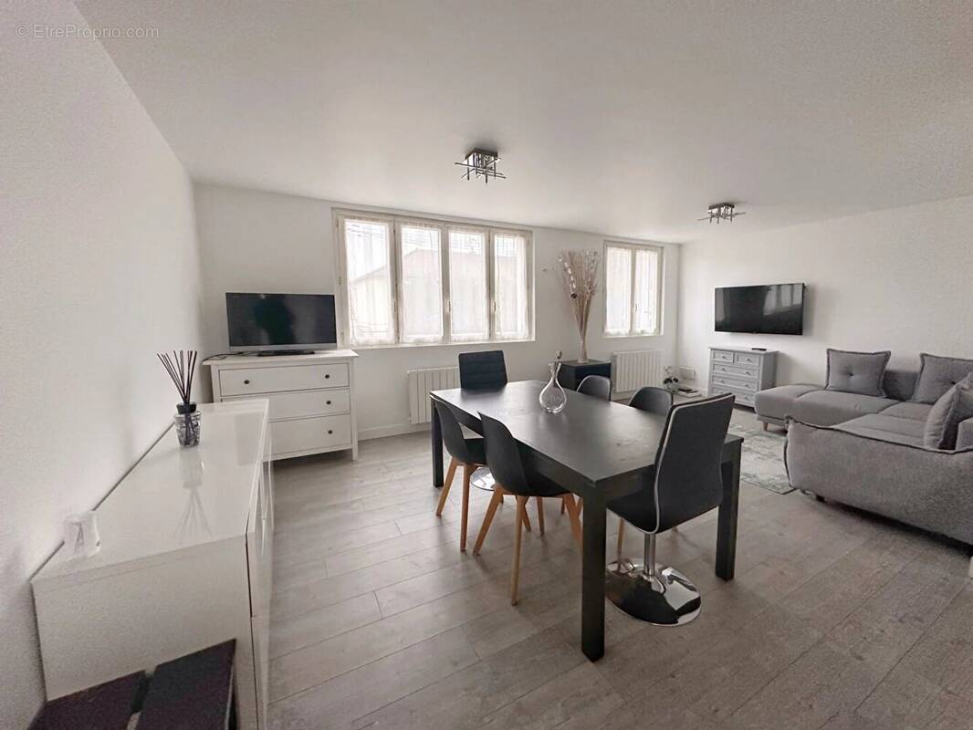 Maison à MONTMORENCY