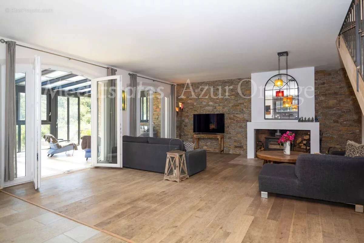 Maison à COGOLIN