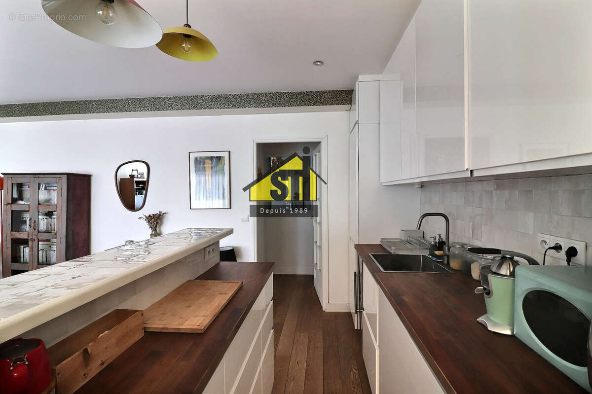 Appartement à PARIS-14E