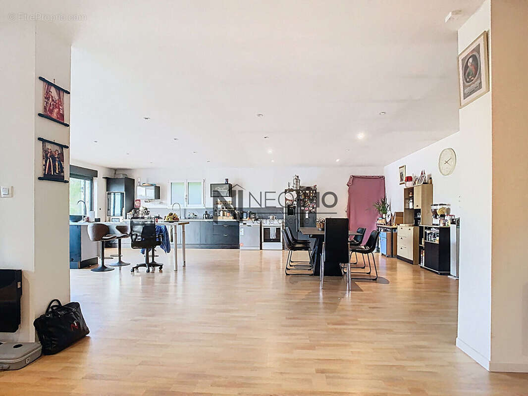 Commerce à CHATENOIS