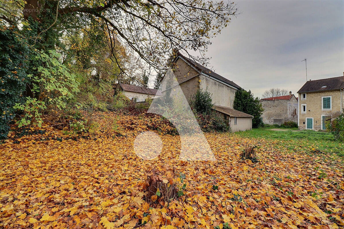 Maison à MERY-SUR-OISE