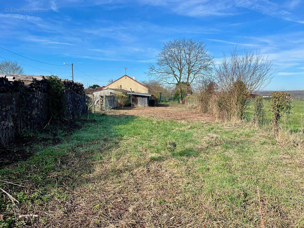Maison à MAROLLES-SOUS-LIGNIERES