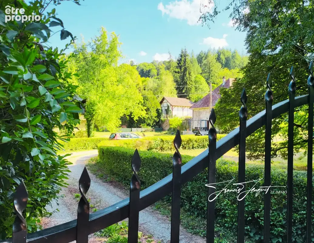 Propriété de charme de 1850   214 m2 + dépendances   Parc arboré de 2 hectares   Saint‑Geoire‑en‑Valdaine 38 - photo 2