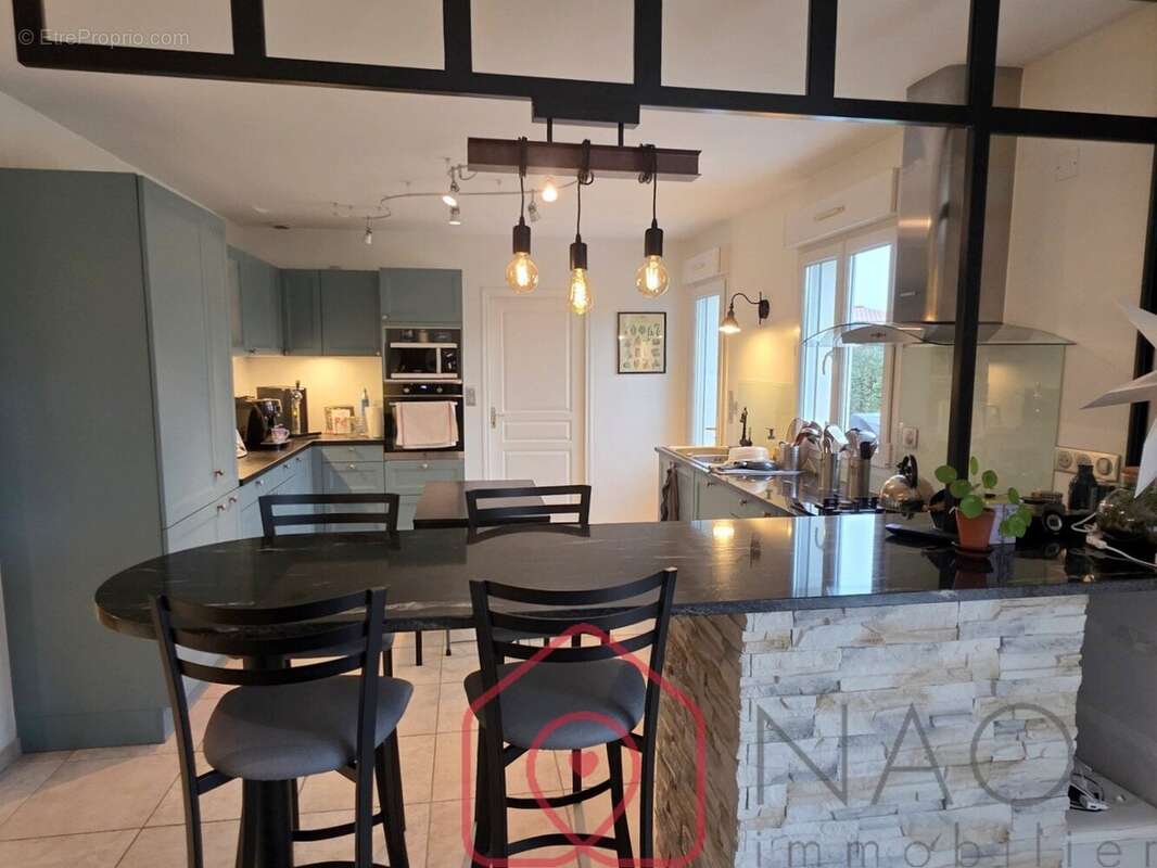 Maison à SAINT-MARTIN-D'ABBAT