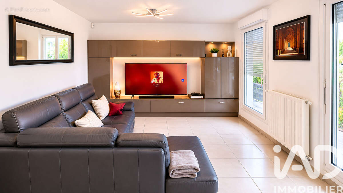 Photo 2 - Appartement à SAINTE-GENEVIEVE-DES-BOIS