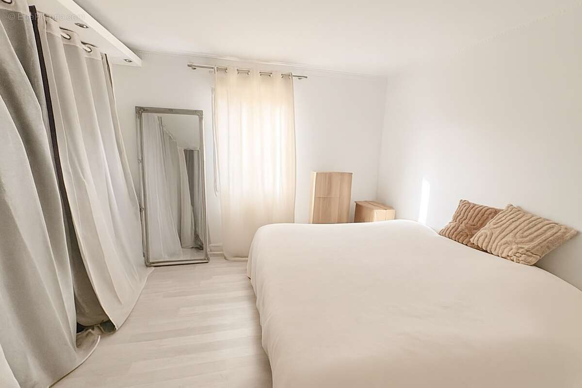 Maison à SAINTE-GENEVIEVE