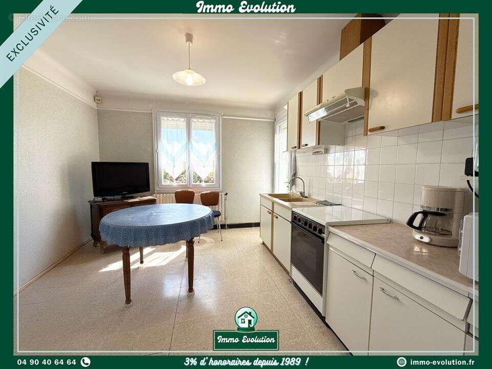 Maison à CAMARET-SUR-AIGUES