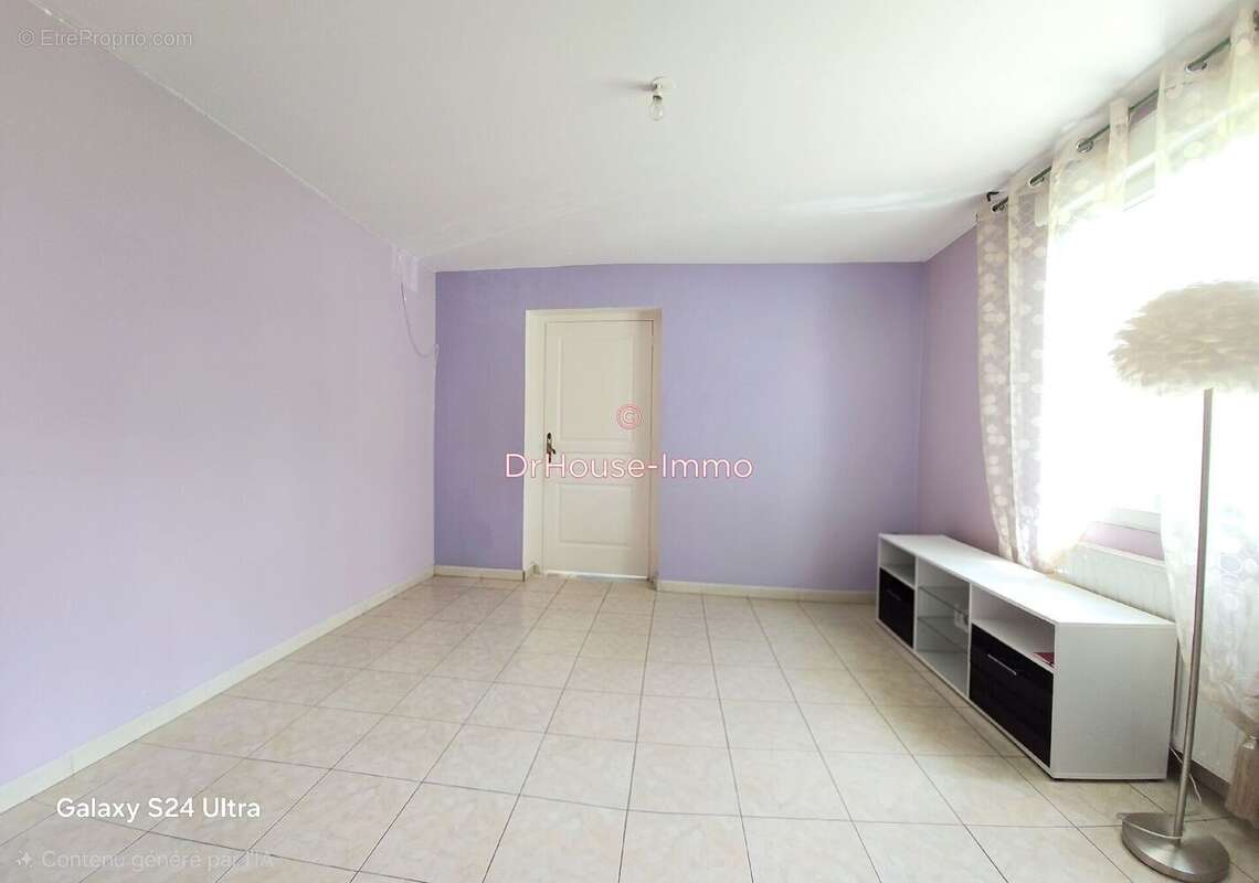 Appartement à UNIEUX