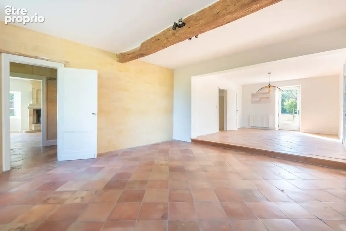 Propriete en pierre - 258 m2 + dependances - 4 ch - terrain de 9140 m2 - photo 9