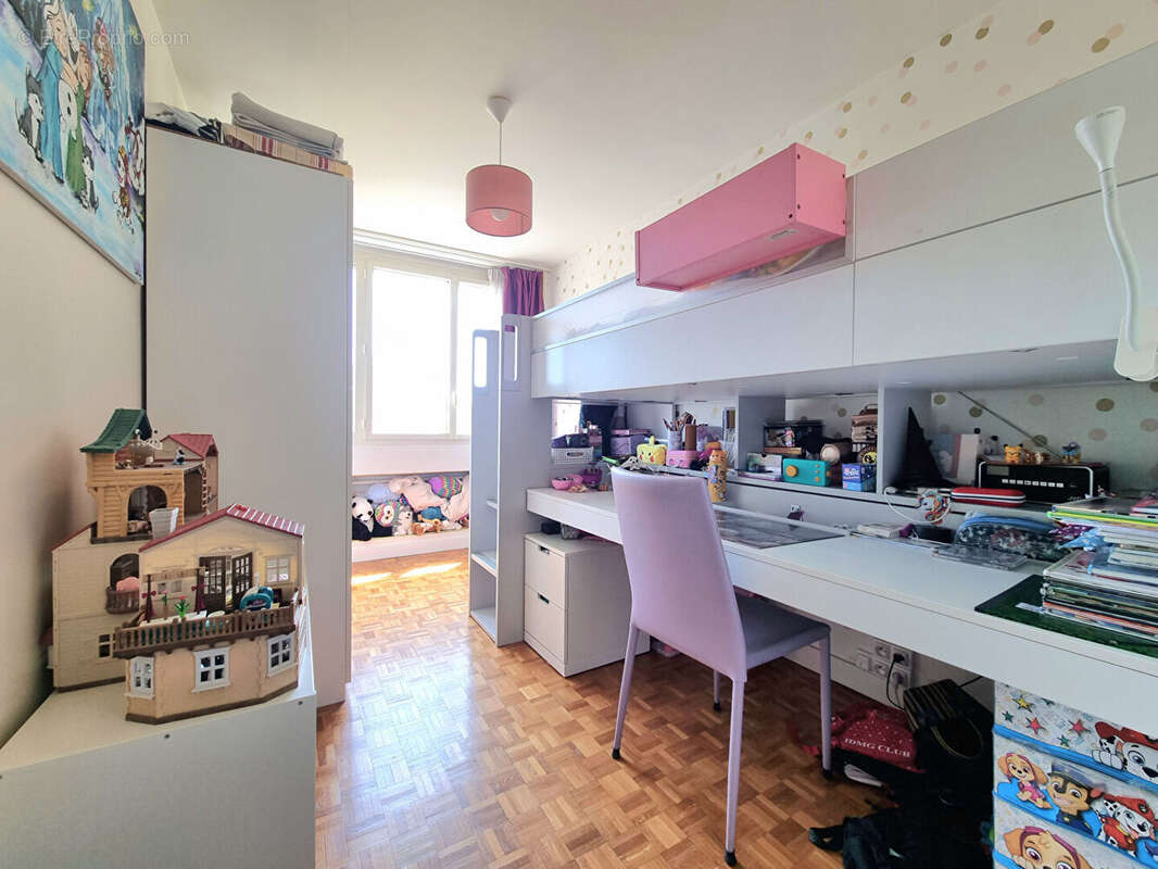 Appartement à FONTENAY-SOUS-BOIS
