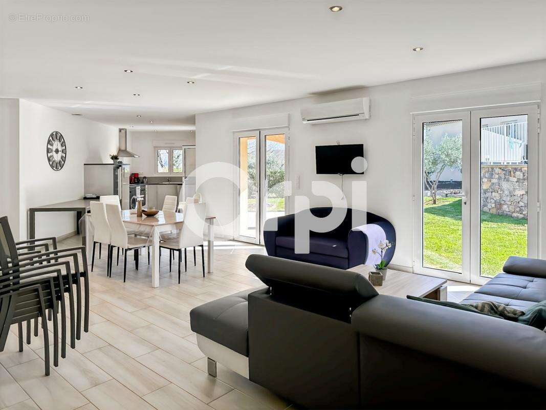 Maison à SAINT-ALBAN-AURIOLLES