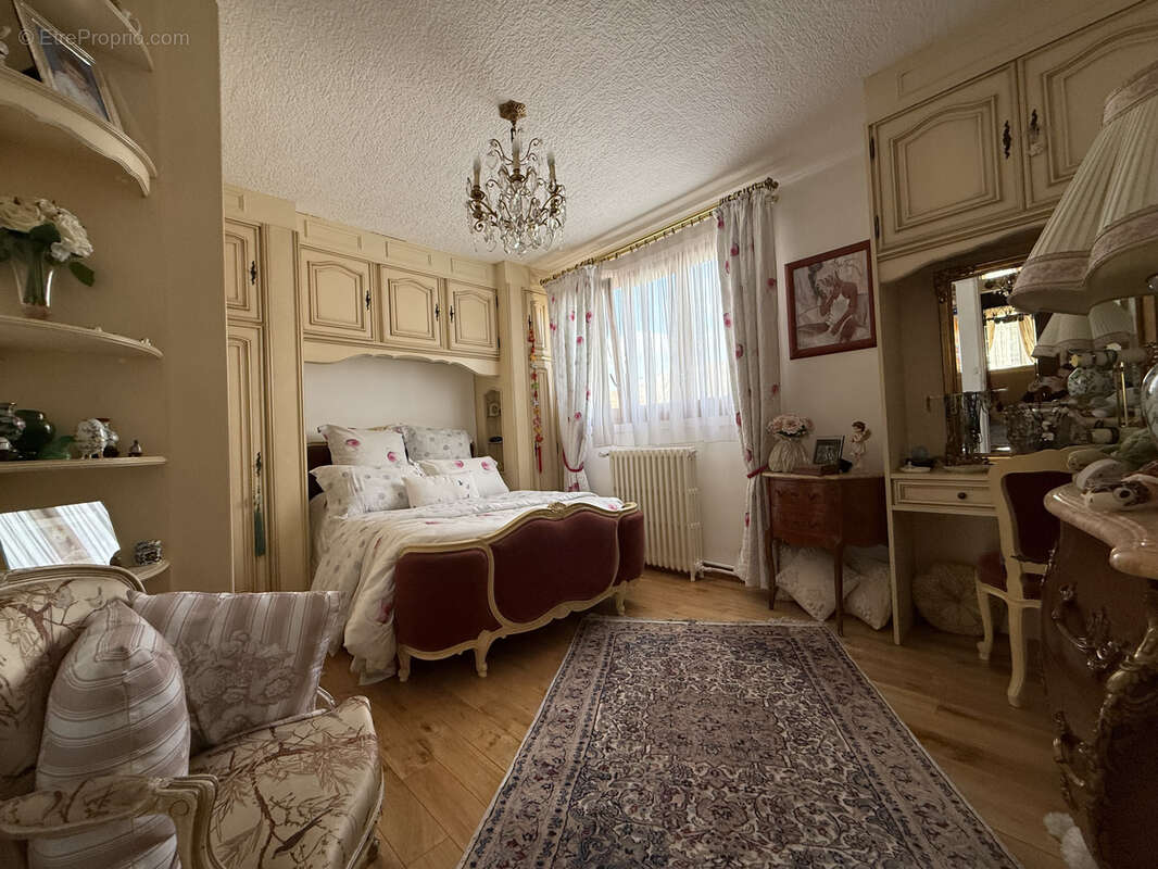 Maison à LE BLANC-MESNIL