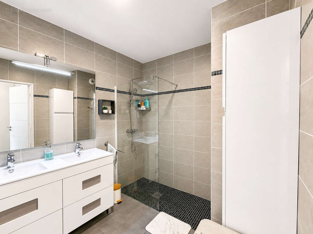 Appartement 3 pièces récent face à Polygone Riviera - photo 10