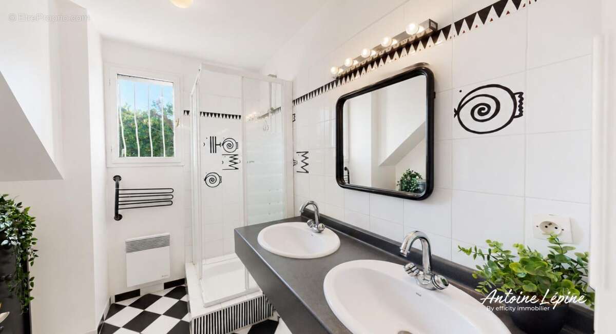 Maison 195 m² à Lachassagne  - photo 26