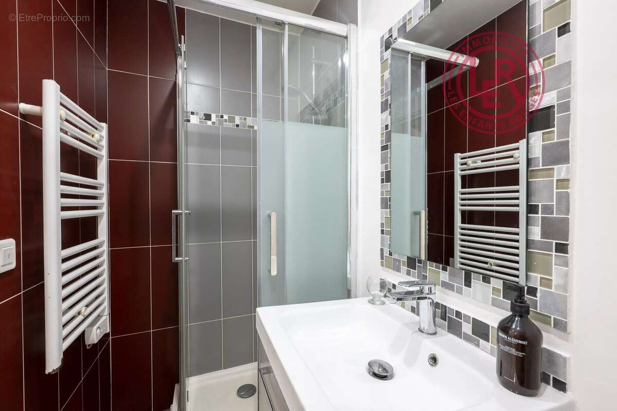 Appartement à PARIS-3E
