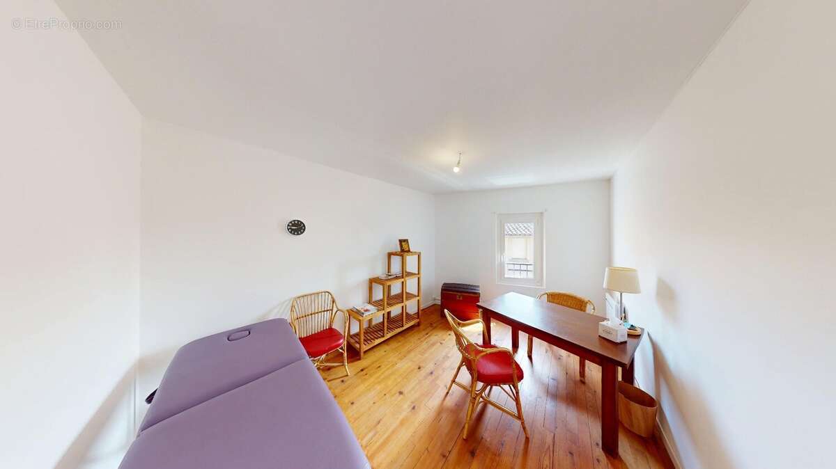 Rabastens, proche centre ville, maison T3 - photo 6