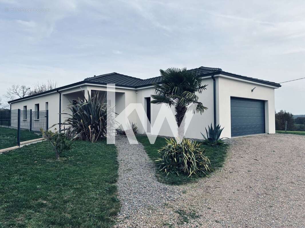 Maison à SAINT-JUNIEN