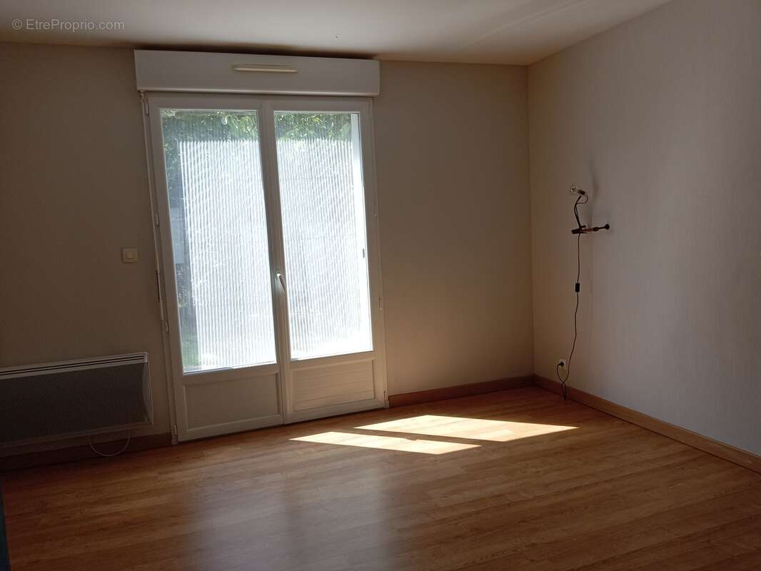 Maison à SAINT-PRIEST-LA-MARCHE