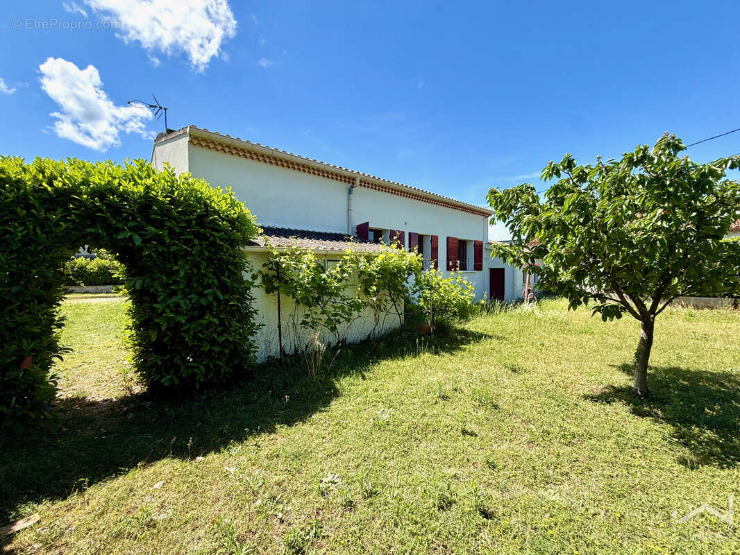 Maison à BOLLENE