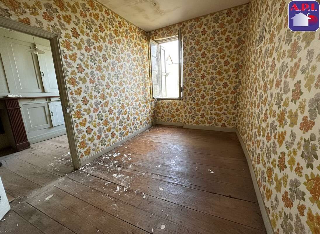 Maison 268 m² à Castillon-En-Couserans  - photo 5