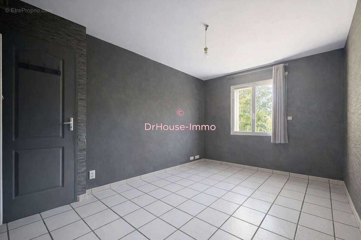 Maison à TERRASSON-LAVILLEDIEU