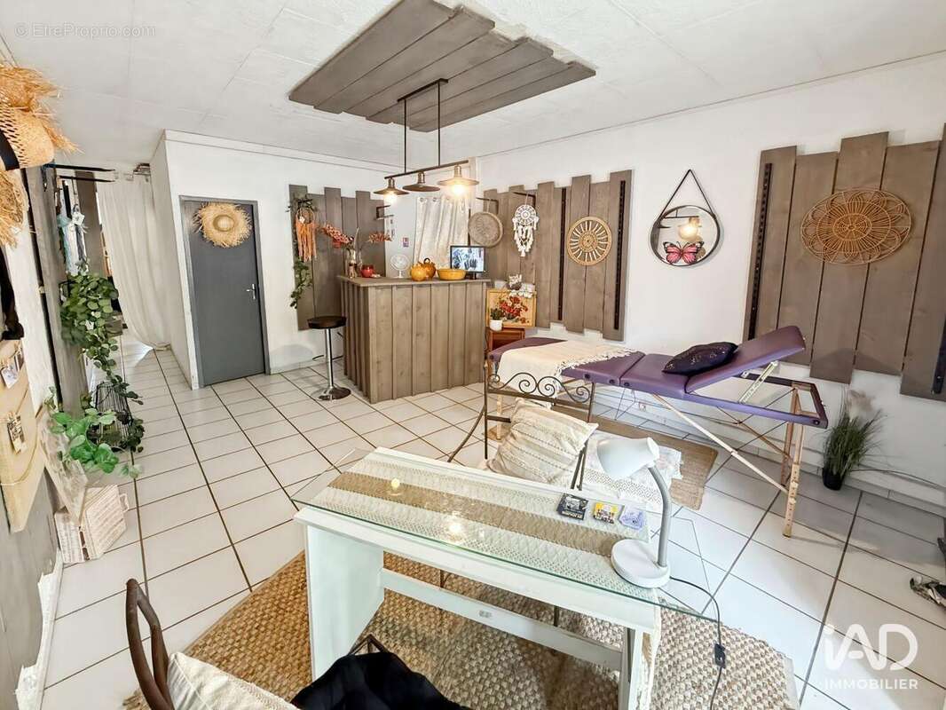 Photo 3 - Commerce à SAINT-MAXIMIN-LA-SAINTE-BAUME