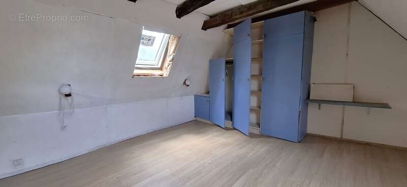 Maison à LA CHAPELLE-AUBAREIL