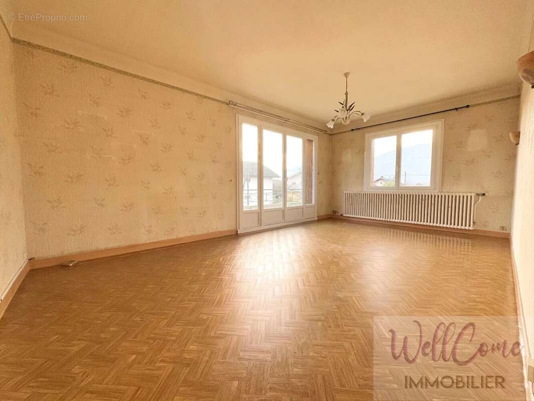 Maison à BRISON-SAINT-INNOCENT