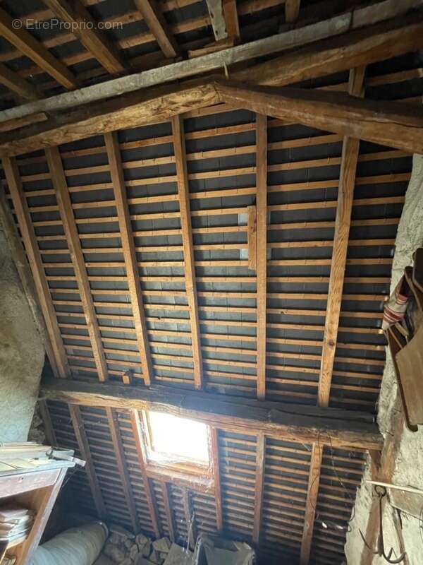 Maison à BUSSIERE-DUNOISE